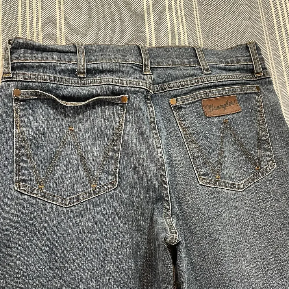 Wrangler Retro Relaxed Fit Boot Cut Jeans Mens 32x31 Blue Light Stretch